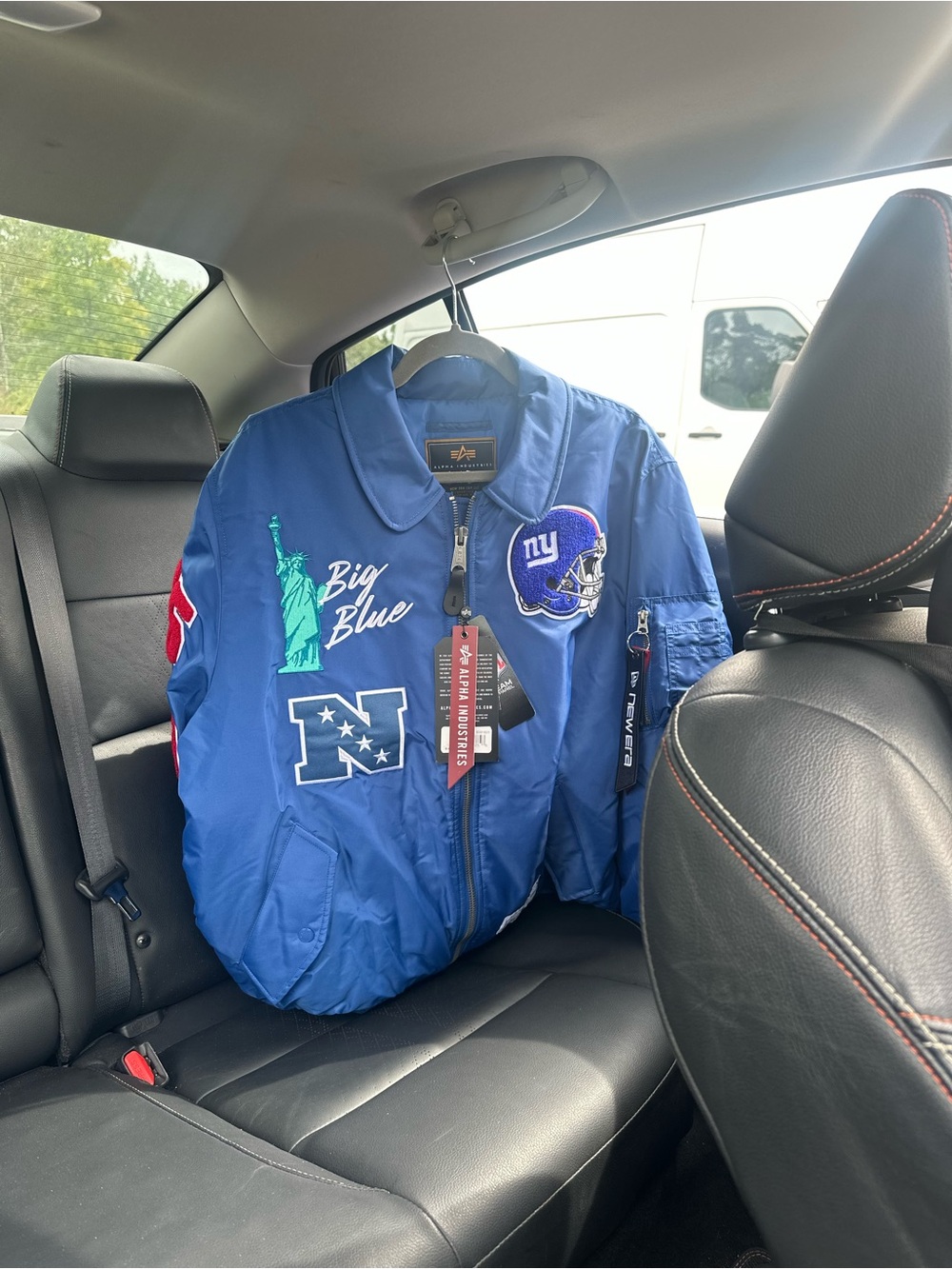 New Era x NFL x Alpha Industries NY Giants Big Blue Bomber Jacket XL NWT